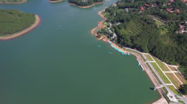Tuyen Gölü 'nün havadan görünüşü Dalat, Vietnam, Güney Asya