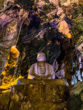 Da Nang, Vietnam 'daki Mermer Dağ Mağarası ve Tapınağı. Yüksek kalite fotoğraf