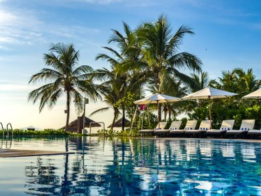 Da Nang, Vietnam 'daki havuz merkezinden plaj manzarası. Yüksek kalite fotoğraf