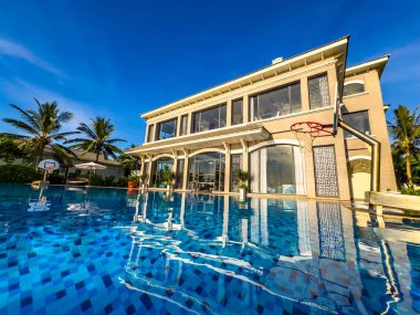 Da Nang, Vietnam 'daki havuz merkezinden plaj manzarası. Yüksek kalite fotoğraf