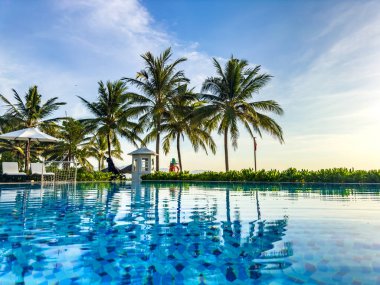 Da Nang, Vietnam 'daki havuz merkezinden plaj manzarası. Yüksek kalite fotoğraf