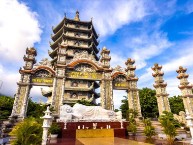 Da Nang, Vietnam 'daki Chua Linh Ung pagoda tapınağının görüntüsü. Yüksek kalite fotoğraf