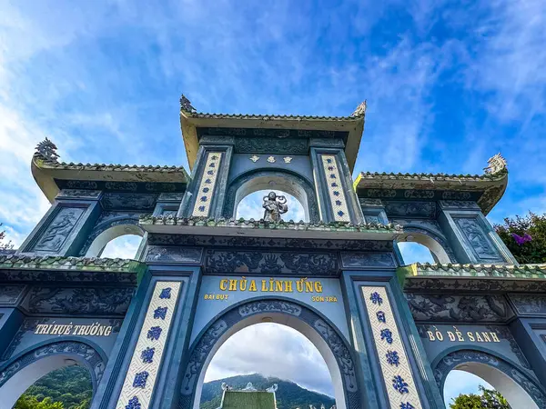 stock image View of Chua Linh Ung pagoda temple in Da Nang, Vietnam. High quality photo