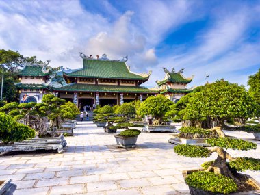 Da Nang, Vietnam 'daki Chua Linh Ung pagoda tapınağının görüntüsü. Yüksek kalite fotoğraf