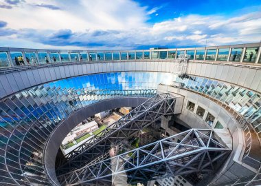 Osaka, Japonya 'daki Umeda Gökyüzü Binası' ndan görüntü. Yüksek kalite fotoğraf