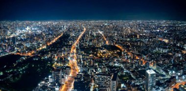 Japonya 'daki Abeno Harukas Binası' ndan geceleri Osaka manzarası. Yüksek kalite fotoğraf