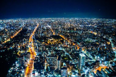 Japonya 'daki Abeno Harukas Binası' ndan geceleri Osaka manzarası. Yüksek kalite fotoğraf