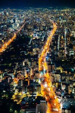 Japonya 'daki Abeno Harukas Binası' ndan geceleri Osaka manzarası. Yüksek kalite fotoğraf