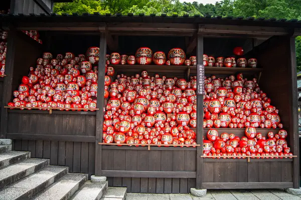 Katsuoji, Daruma Bebekleri Tapınağı, Japonya. Yüksek kalite fotoğraf