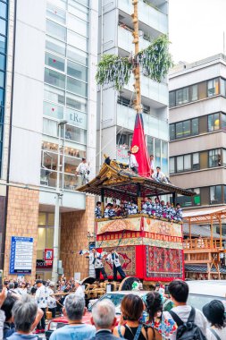 Gion Matsuri Festivali Yamahoko, Japonya 'nın Kyoto kentinde geçit töreni düzenledi. Yüksek kalite fotoğraf