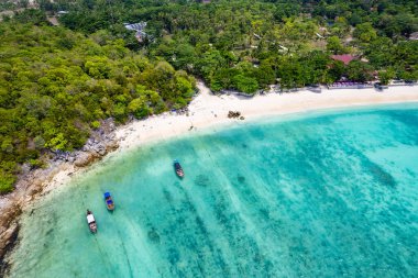 Phuket, Tayland 'da Koh Racha Yai' nin hava görüntüsü, Güney Doğu Asya