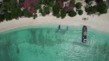 Phuket, Tayland 'da Koh Racha Yai' nin hava görüntüsü, Güney Doğu Asya