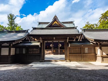 Kotai Jingu tapınağı ya da Ise Jingu Naiku, içeri. Japonya 'nın Ise şehrinde bulunan Ise Tapınağı, güneş tanrıçası Amaterasu' ya adanmış bir Shinto tapınağıdır..