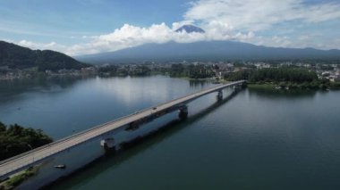 Fujikawaguchiko Fujikawaguchiko 'daki Kawaguchi Gölü manzarası, Japonya Fuji Dağı yakınlarında, Asya