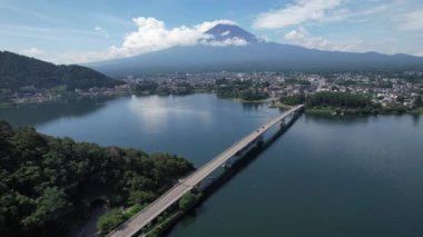 Fujikawaguchiko Fujikawaguchiko 'daki Kawaguchi Gölü manzarası, Japonya Fuji Dağı yakınlarında, Asya