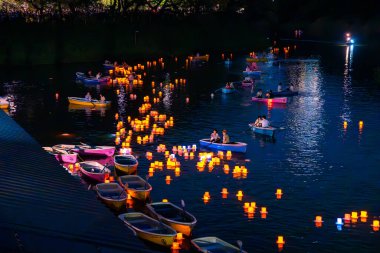 Chidorigafuchi Park, Tokyo, Chiyoda City, Kojimachi, Japonya 'da Fener Festivali. Yüksek kalite fotoğraf