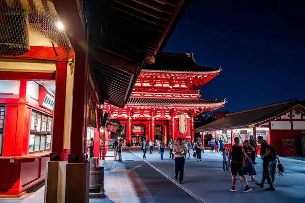 Asakusa 'daki Senso-ji Tapınağı, Taito Şehri, Tokyo, Japonya. Yüksek kalite fotoğraf