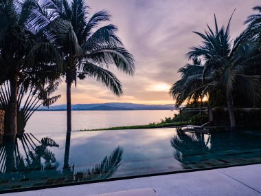 Kuzey Samui yarımadası, Koh Samui, Tayland, Güney Doğu Asya 'da sahil villaları manzaralı.