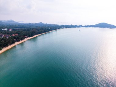 Tayland, Tayland, Güney Asya 'daki Koh Samui adasındaki Lipa Noi plajının hava görüntüsü.