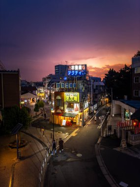 Toshima, Tokyo, Japonya 'daki Shiinamachi İstasyonu ikonik restoranı. Yüksek kalite fotoğraf