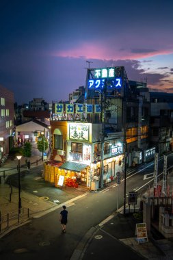 Toshima, Tokyo, Japonya 'daki Shiinamachi İstasyonu ikonik restoranı. Yüksek kalite fotoğraf