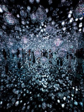 Tokyo, Japonya 'da ışık tesisi ve aydınlatma. Yüksek kalite fotoğraf