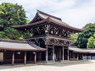Shibuya, Tokyo, Japonya 'daki Yoyogi parkındaki Meiji türbesi. Yüksek kalite fotoğraf