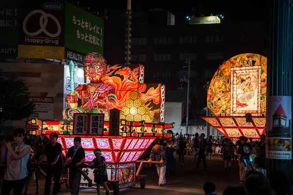 Hirosaki, Aomori, Japonya 'da Nebuta festivali. Yüksek kalite fotoğraf