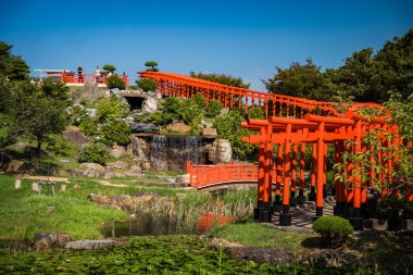 Ushigatacho, Tsugaru, Aomori, Japonya 'daki Takayama Inari Tapınağı. Yüksek kalite fotoğraf