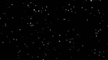 Siyah arka planda kar yağışı. İzole edilmiş arka planda düşen kar taneleri. Kar yağışı etkisi. Karlı hava, hafif rüzgar.