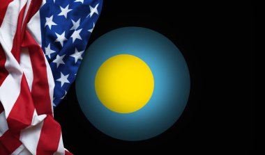  Klasik Amerikan bayrağının yanındaki Palau 'nun basit amblemi