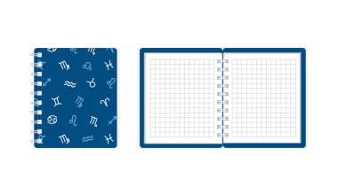 Defter kapağı ve beyaz arkaplan üzerine işaretlenmiş sayfaları tasarım için aç