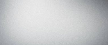 Gümüş arkaplan, hafif grunge dokusuyla metalik bir etki yaratıyor.