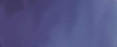 Çadır bezi üzerindeki mavi yağlı boyanın karmaşık dokusunu ve güzel gradyanlarını gösteren çarpıcı bir görüntü.