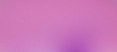 Minimalist pembe stüdyo arka planı, kumlu dokusu, gradyanı ve ışıklandırılmış spot ışığı.