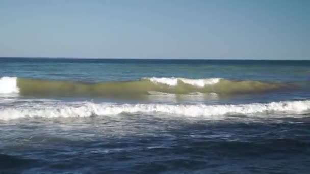 Θάλασσα Παραλία Άμμος Κύματα Στην Παραλία Παραλία Κοντά Την Άμμο — Αρχείο Βίντεο