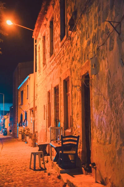 Eski şehrin gece manzarası.