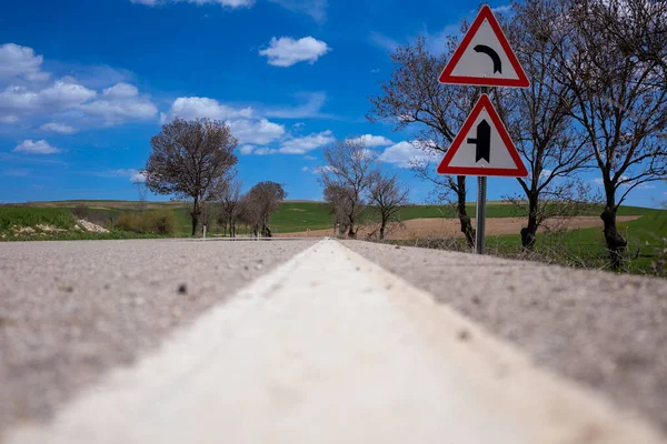 Beautiful Country Road Road Signs — Stock Photo, Image
