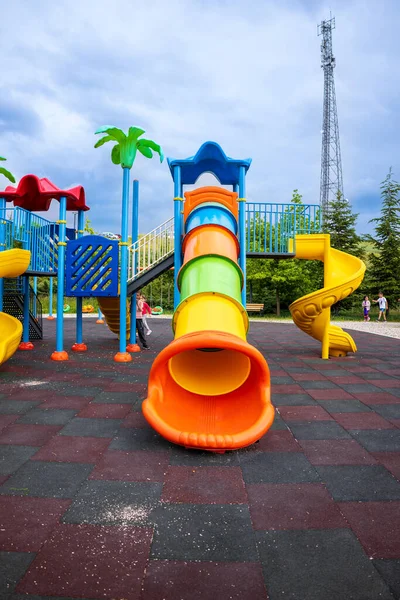 Mooie Kleurrijke Leuke Kinderspeelplaats — Stockfoto