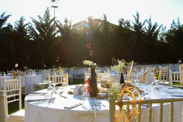 結婚式のための美しいテーブルセッティング — ストック写真
