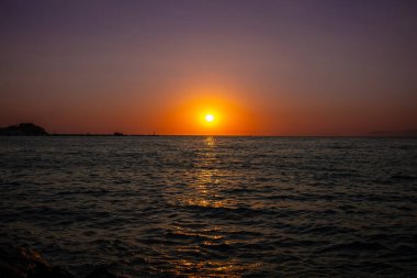 Denizin Üzerinde Gün Doğumu.