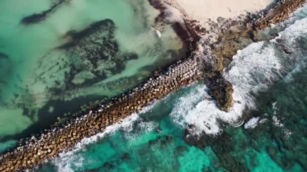 Meksyk Cancun Piękne Wybrzeże Morza Karaibskiego Turkusową Wodą Widok Góry — Wideo stockowe