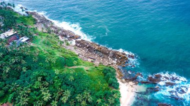 Mirissa 'nın Sri Lanka adasındaki güzel Hint Okyanusu kıyısı. Hava fotoğrafçılığı.