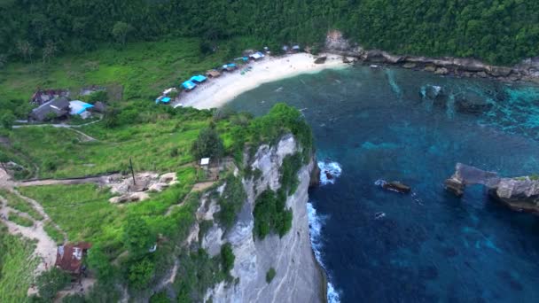 Пляж Индонезийском Острове Нуса Пенида Вид Сверху Аэровидеосъемка — стоковое видео