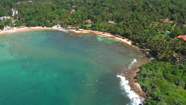 スリランカの美しいインド洋の海岸 ケルヴェラ トップビュー 空中ビデオ撮影 — ストック動画