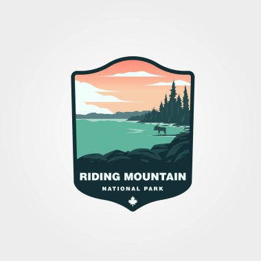 Dağ milli parkının klasik logo taşıyıcı illüstrasyon tasarımı açık gölde geyik günbatımı illüstrasyon tasarımını izliyor.