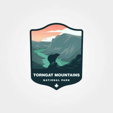 Torngat Dağları Ulusal Parkı 'na bakan ayı seyahat broşürleri, doğa web siteleri, vahşi yaşam dergileri, Kanada turizm reklamları için uygun..