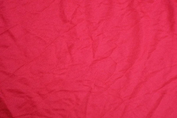 Tekstur Merah Dari Sepotong Kain Kusut Pada Pakaian Lama — Stok Foto