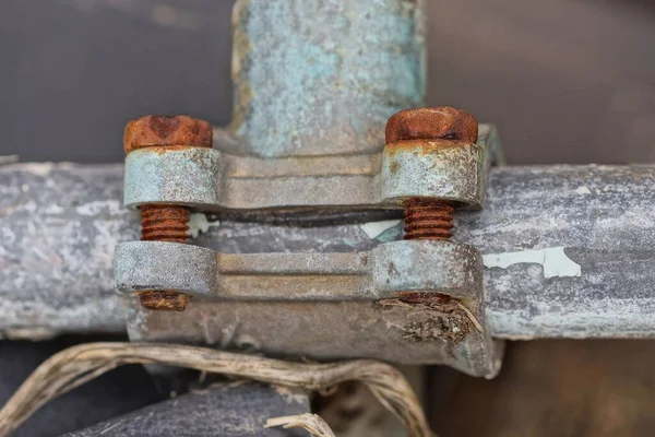 Part Old Iron Structure Gray Metal Pipes Brown Rusty Bolts — Stock Photo, Image
