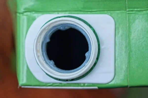 Частина Одного Білого Зеленого Відкритого Паперу Пластикового Пакету — стокове фото